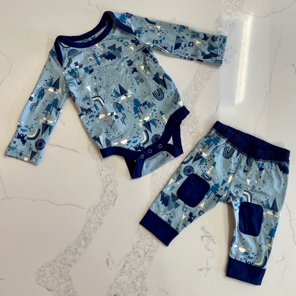 Patagonia Activewear Baby Onesie Pants Set